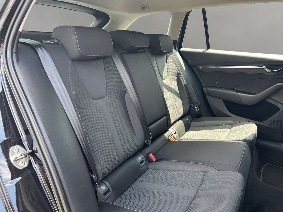 Skoda Octavia - Imagem 9