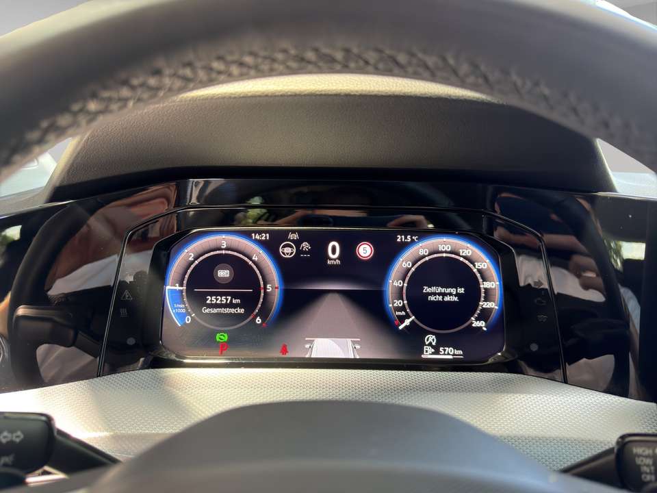 Volkswagen Golf - Imagem 11