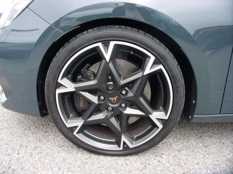 CUPRA Leon - Imagem 12