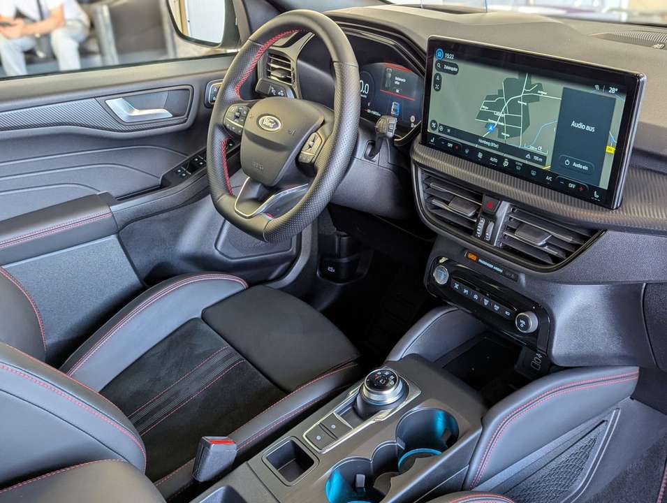 Ford Kuga - Imagem 11