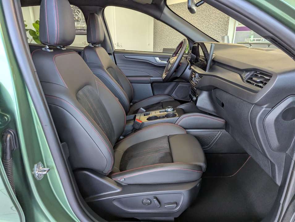 Ford Kuga - Imagem 14