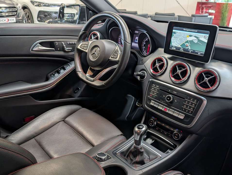 Mercedes-Benz CLA 200 - Imagem 11