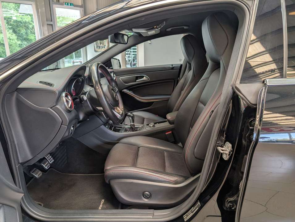 Mercedes-Benz CLA 200 - Imagem 12