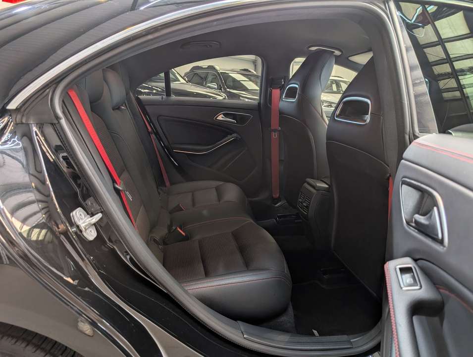 Mercedes-Benz CLA 200 - Imagem 15