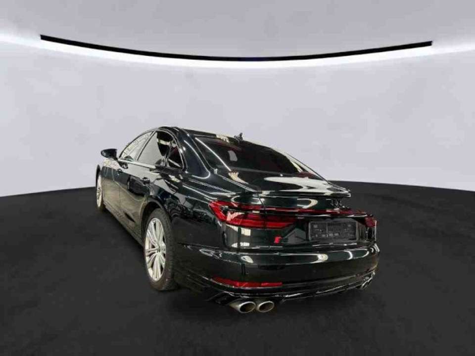 Audi S8 - Imagem 5