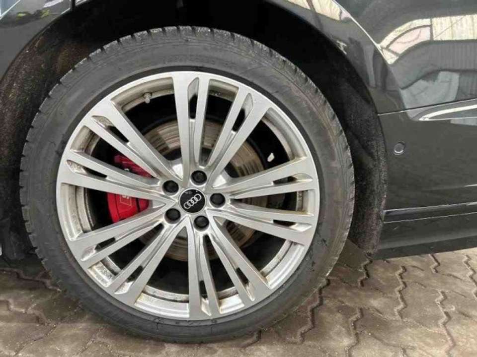 Audi S8 - Imagem 9