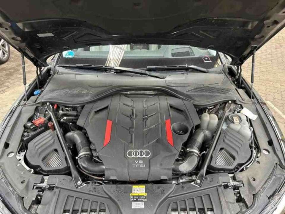 Audi S8 - Imagem 12