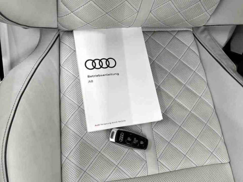 Audi S8 - Imagem 13