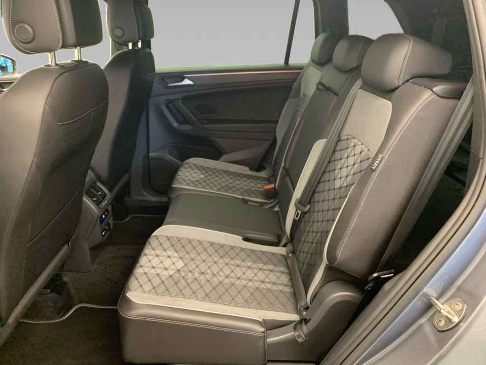 Volkswagen Tiguan Allspace - Imagem 13