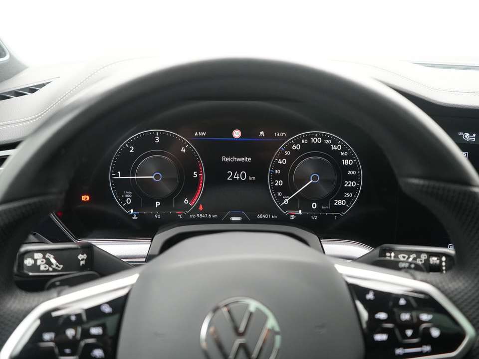Volkswagen Touareg - Imagem 8