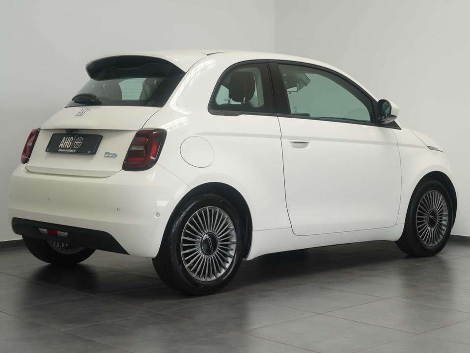 Fiat 500e - Imagem 4