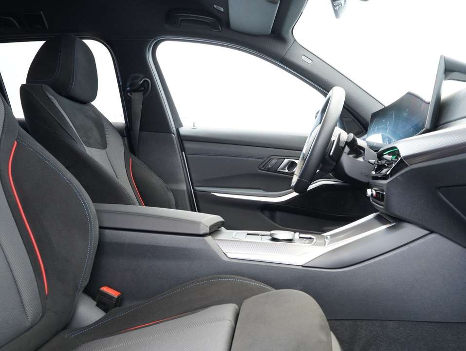 BMW 330 - Imagem 12