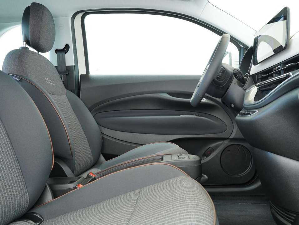 Fiat 500e - Imagem 12
