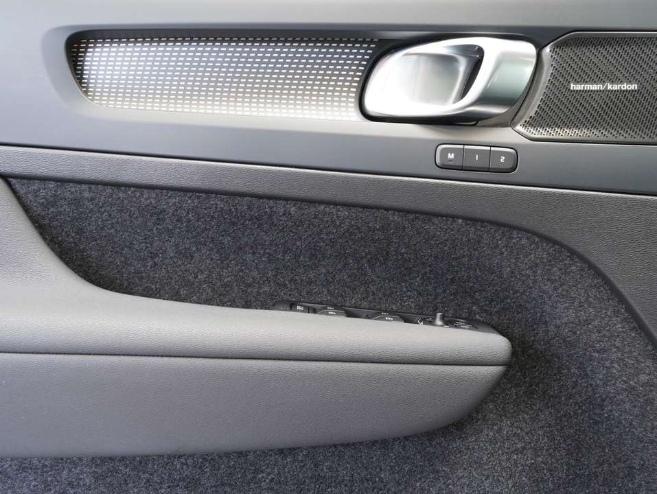Volvo XC40 - Imagem 9