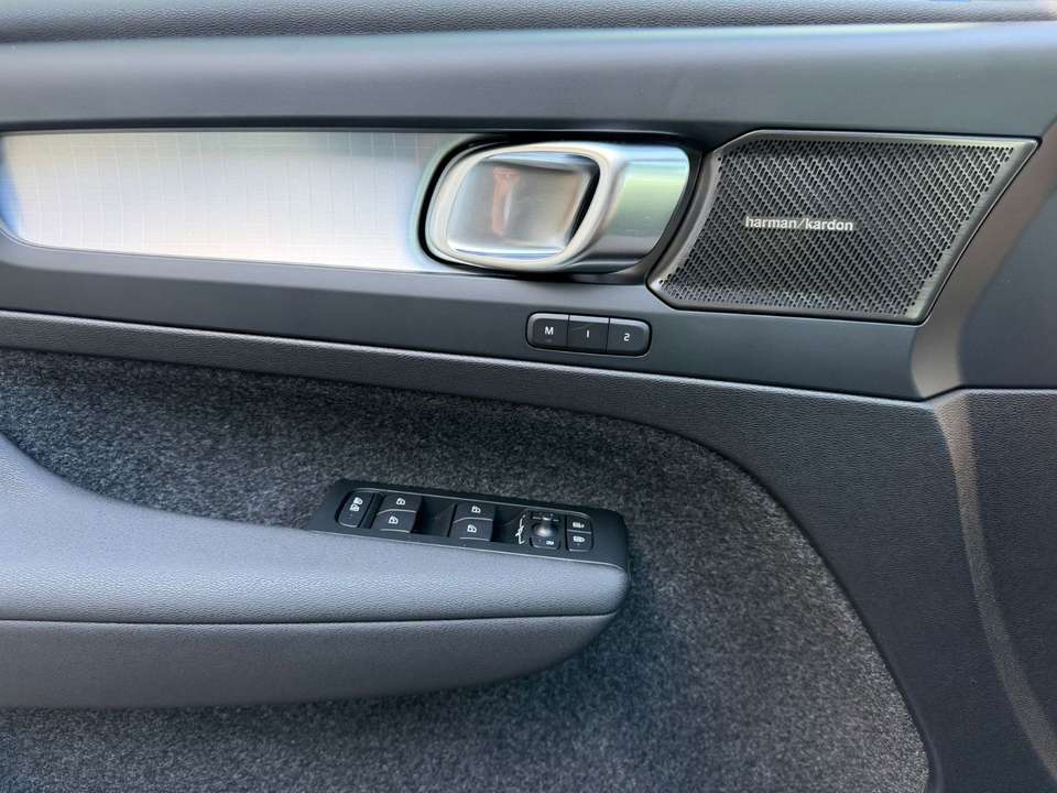 Volvo XC40 - Imagem 8