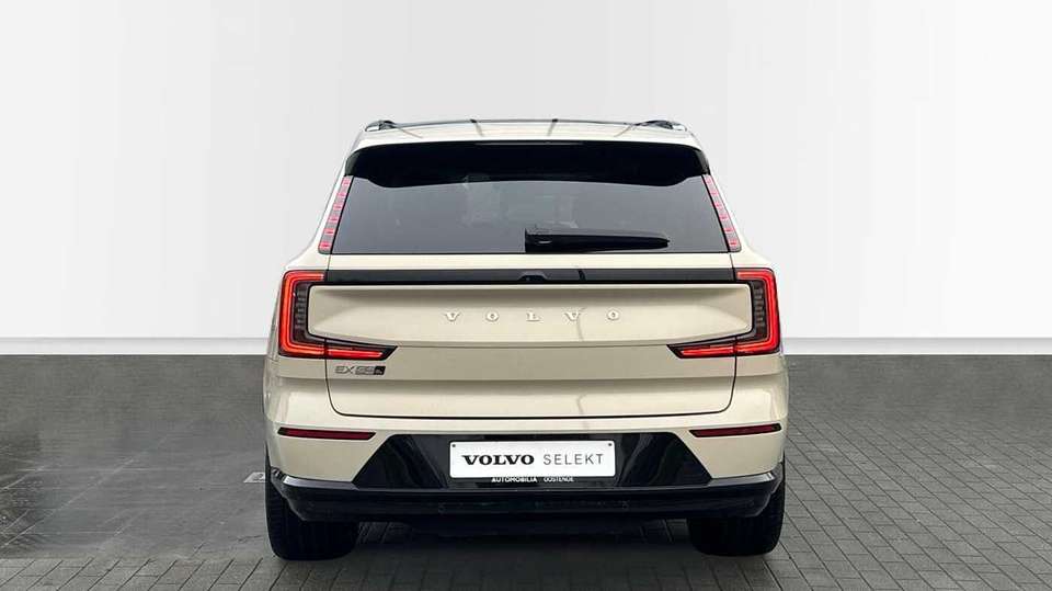 Volvo EX90 - Imagem 8