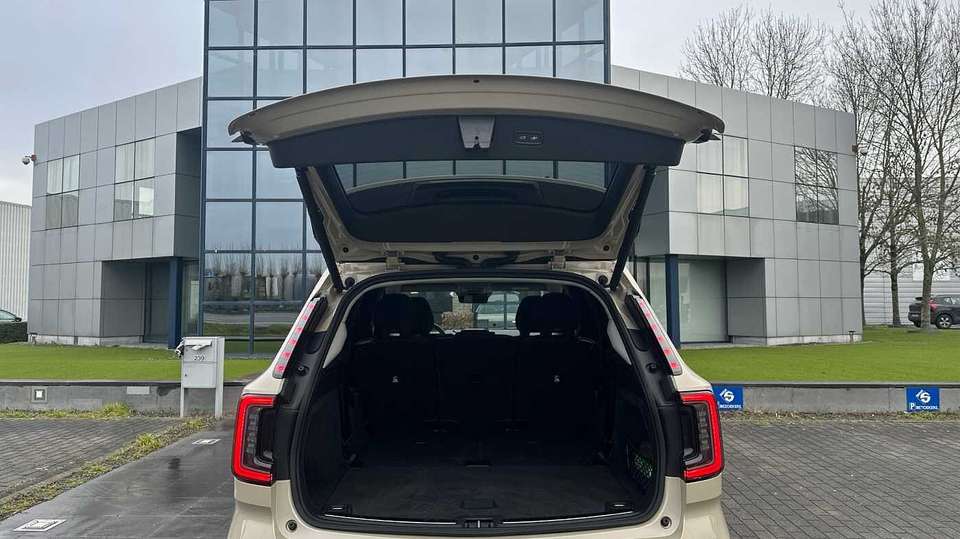 Volvo EX90 - Imagem 14