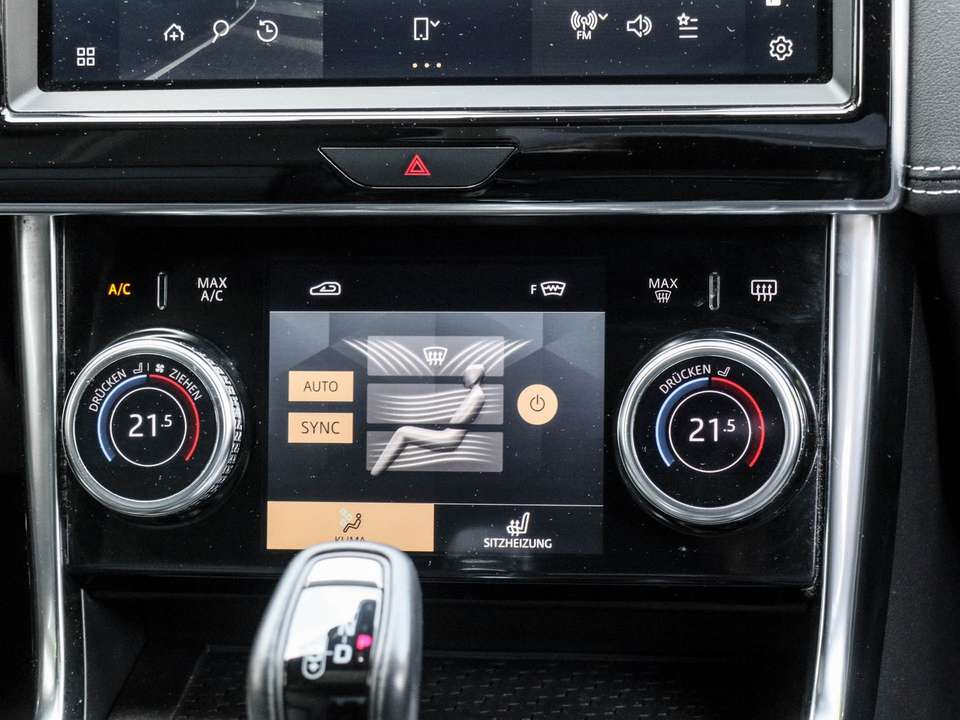 Jaguar XE - Imagem 8