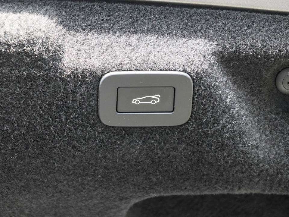 Jaguar XE - Imagem 15
