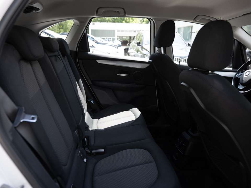 BMW 218 - Imagem 8