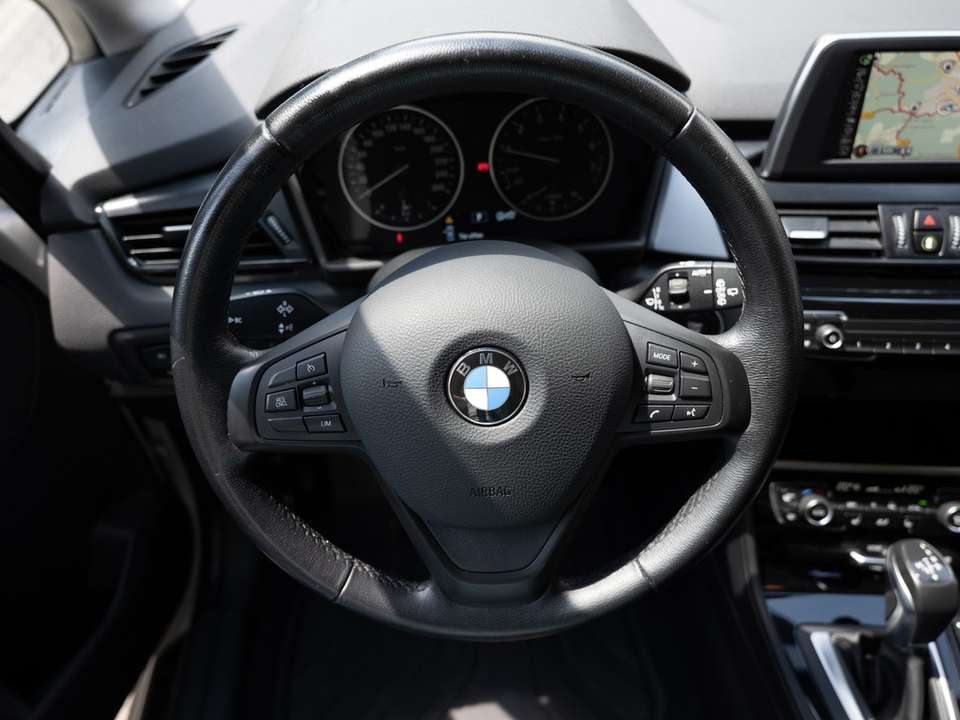 BMW 218 - Imagem 11