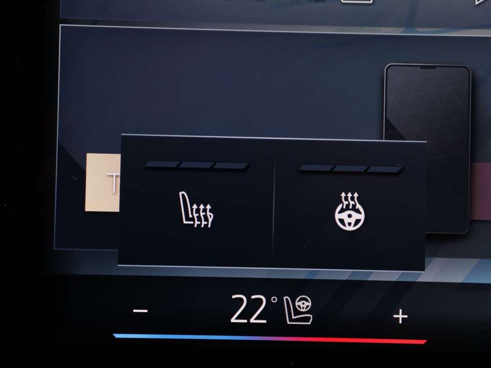 BMW iX1 - Imagem 13