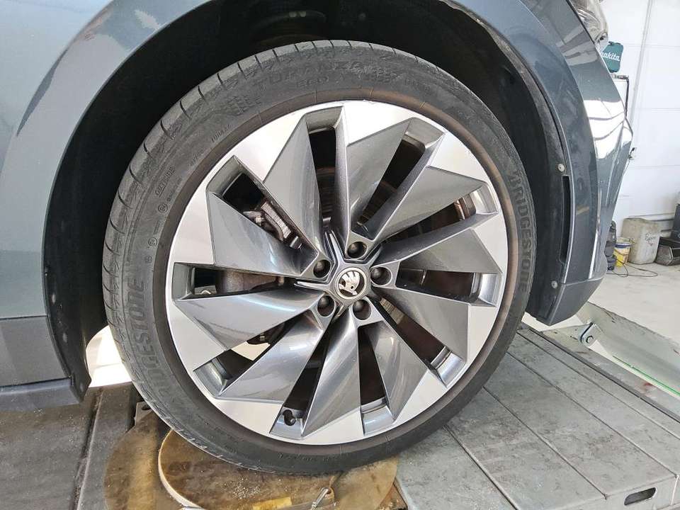 Skoda Enyaq - Imagem 9