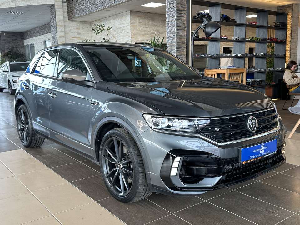 Volkswagen T-Roc - Imagem 1