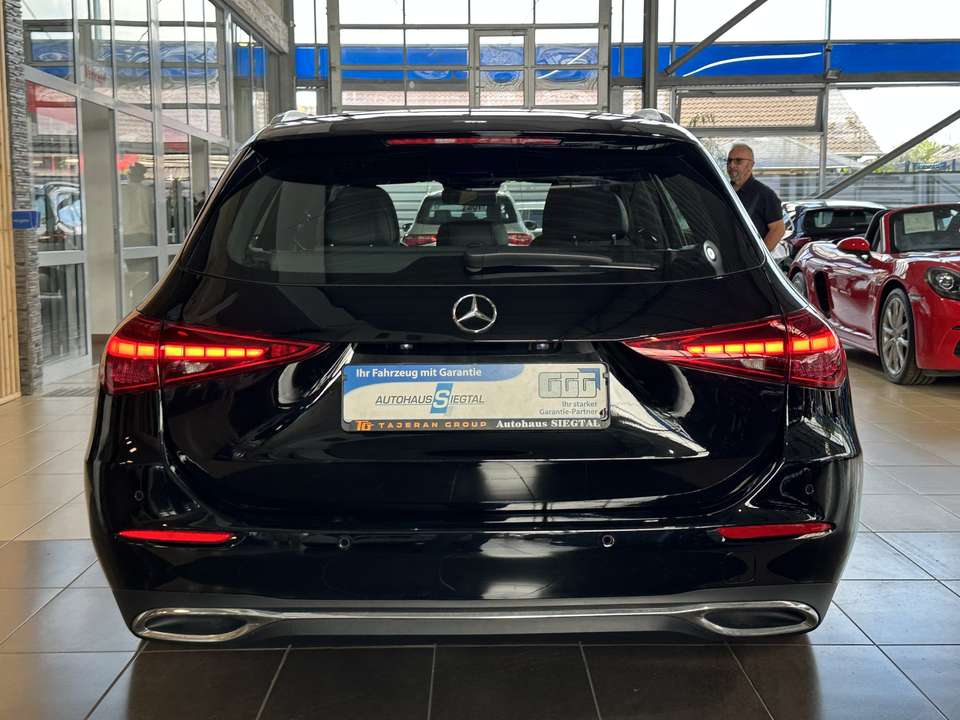 Mercedes-Benz C 220 - Imagem 5