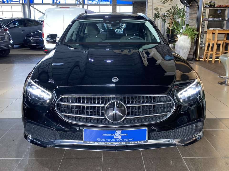 Mercedes-Benz E 300 - Imagem 3