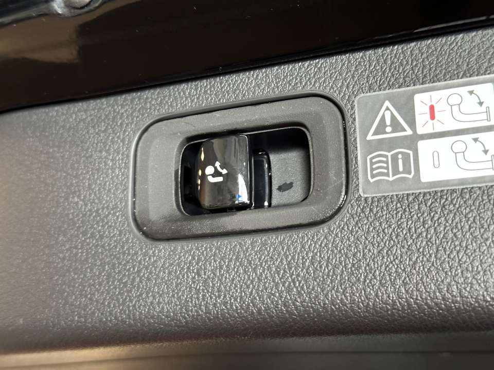 Mercedes-Benz C 220 - Imagem 7