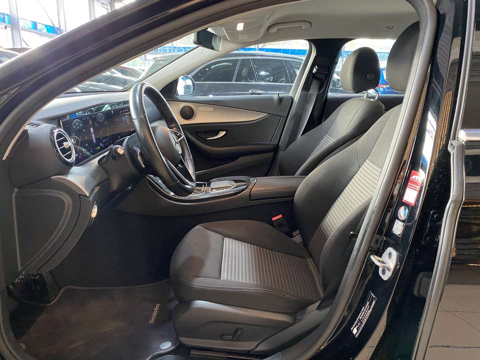 Mercedes-Benz E 300 - Imagem 9