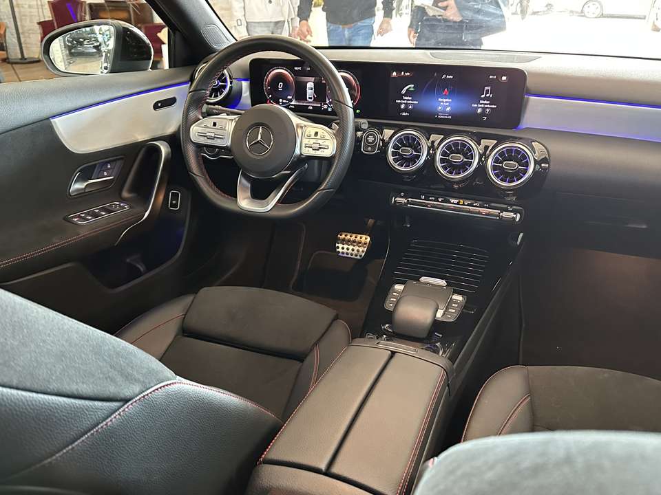 Mercedes-Benz A 200 - Imagem 12