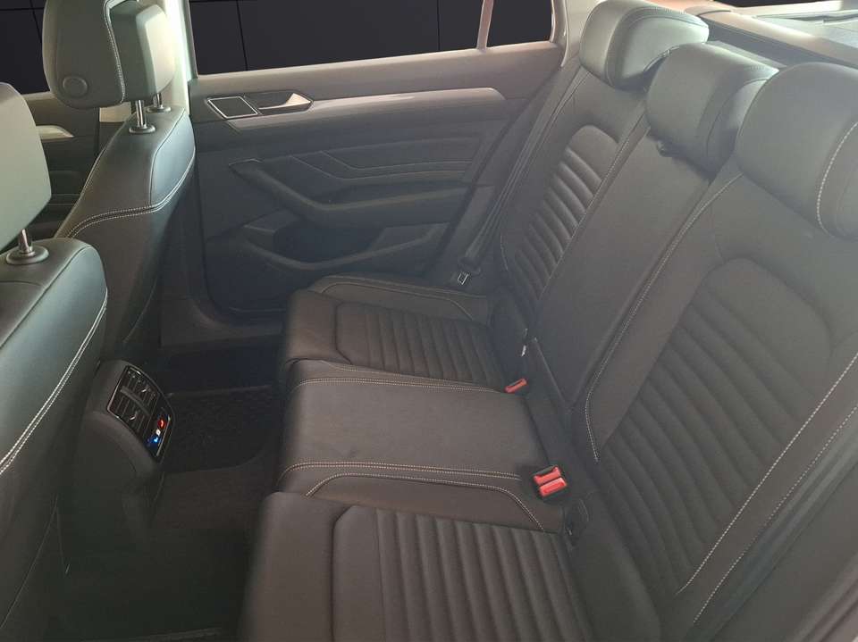 Volkswagen Passat Variant - Imagem 11