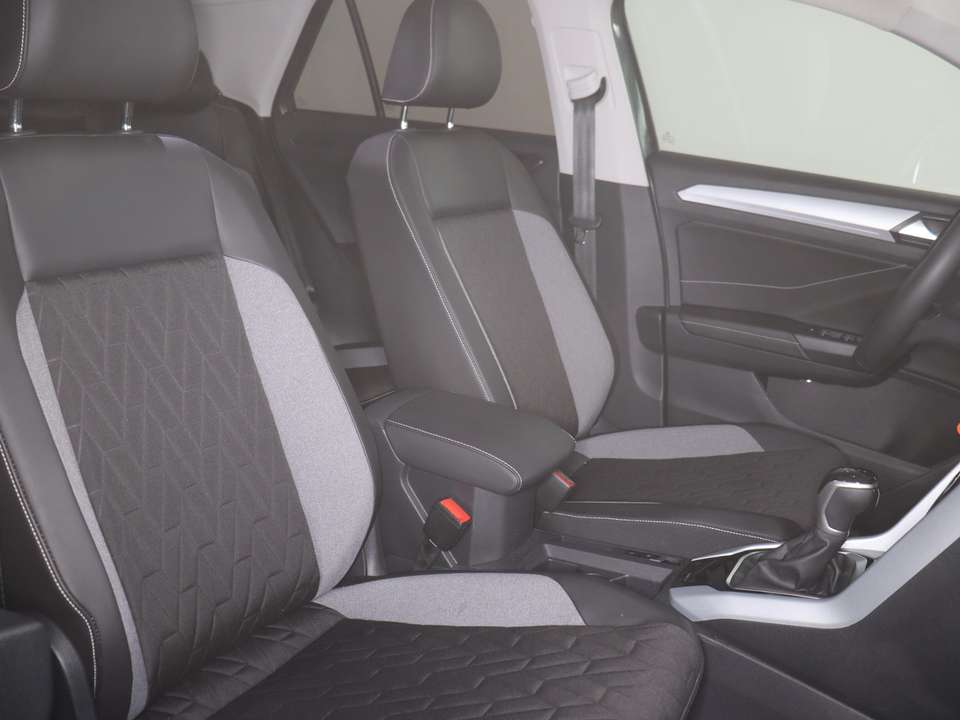 Volkswagen T-Roc - Imagem 13