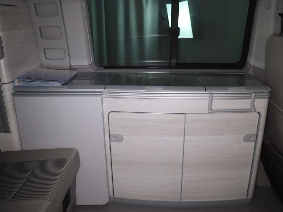 Volkswagen T6 California - Imagem 14