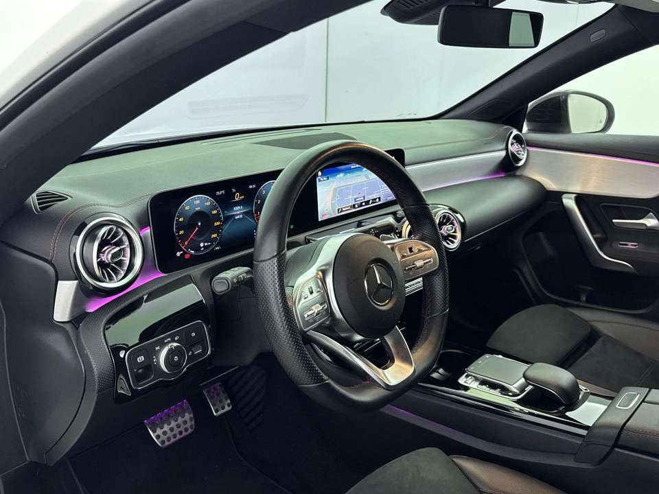 Mercedes-Benz CLA 220 - Imagem 8