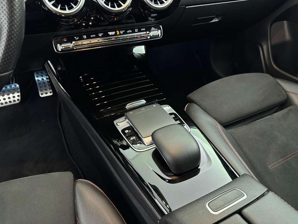 Mercedes-Benz CLA 220 - Imagem 10