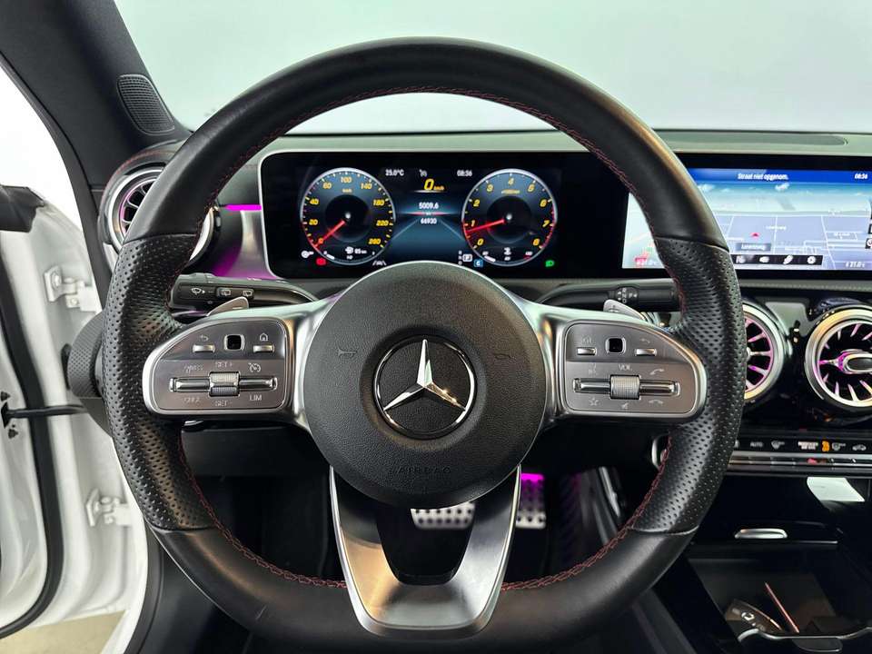 Mercedes-Benz CLA 220 - Imagem 13