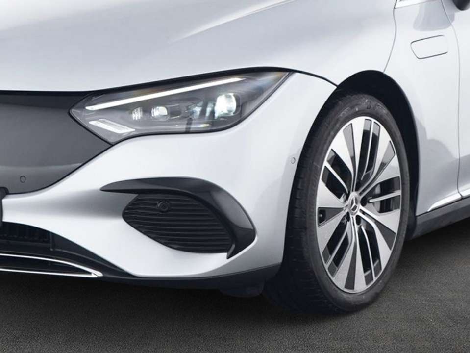 Mercedes-Benz EQE SUV - Imagem 3