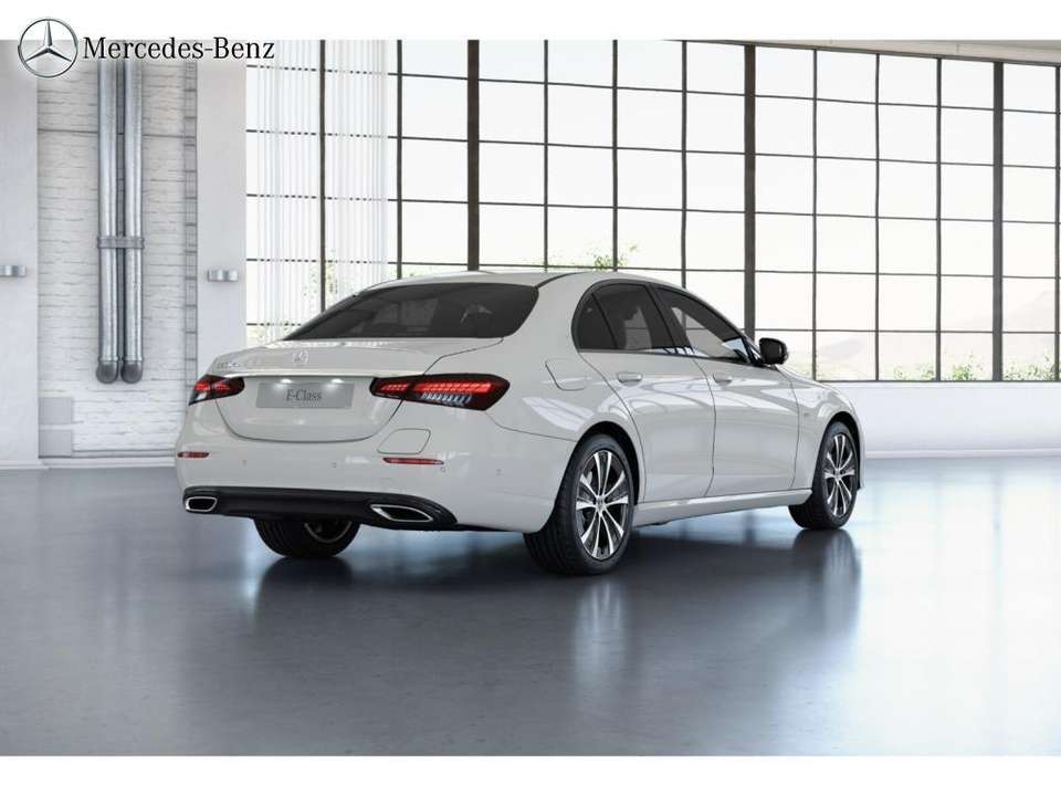 Mercedes-Benz E 300 - Imagem 4