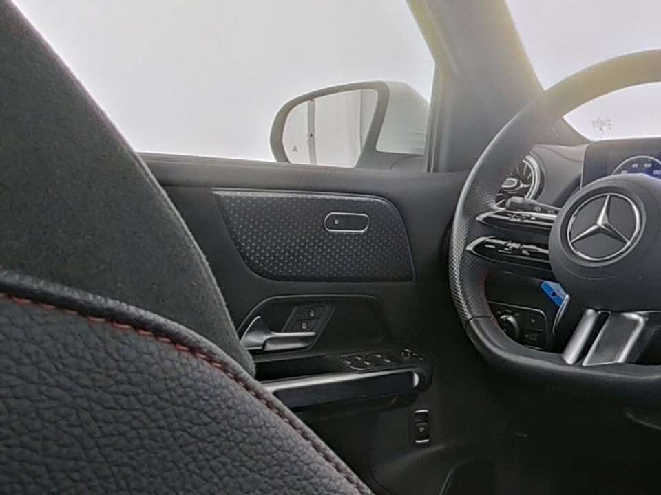 Mercedes-Benz EQB 250 - Imagem 5