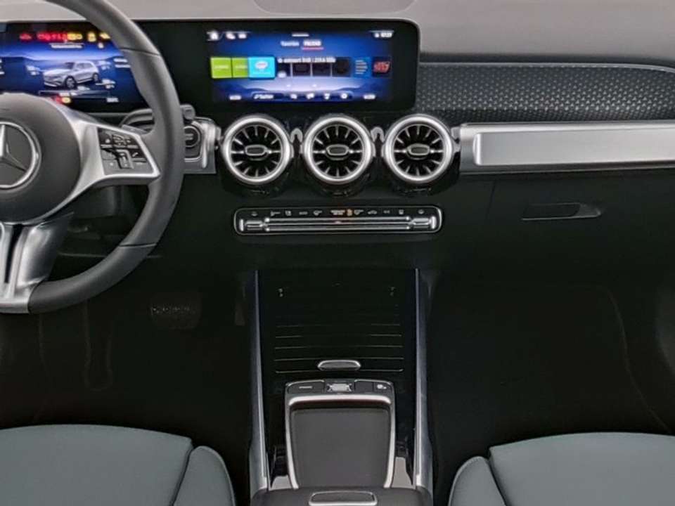 Mercedes-Benz EQB 250 - Imagem 6