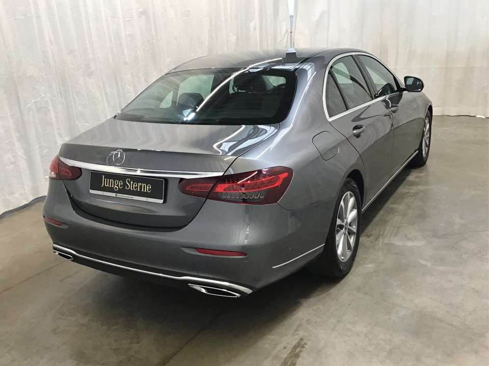 Mercedes-Benz E 200 - Imagem 4