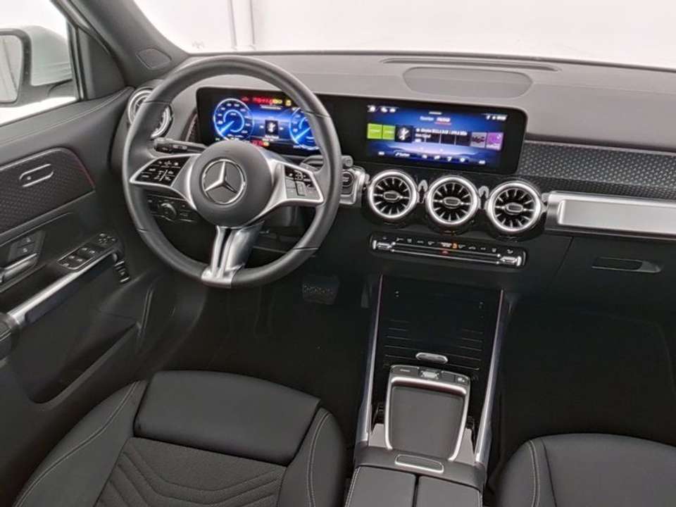 Mercedes-Benz EQB 250 - Imagem 7