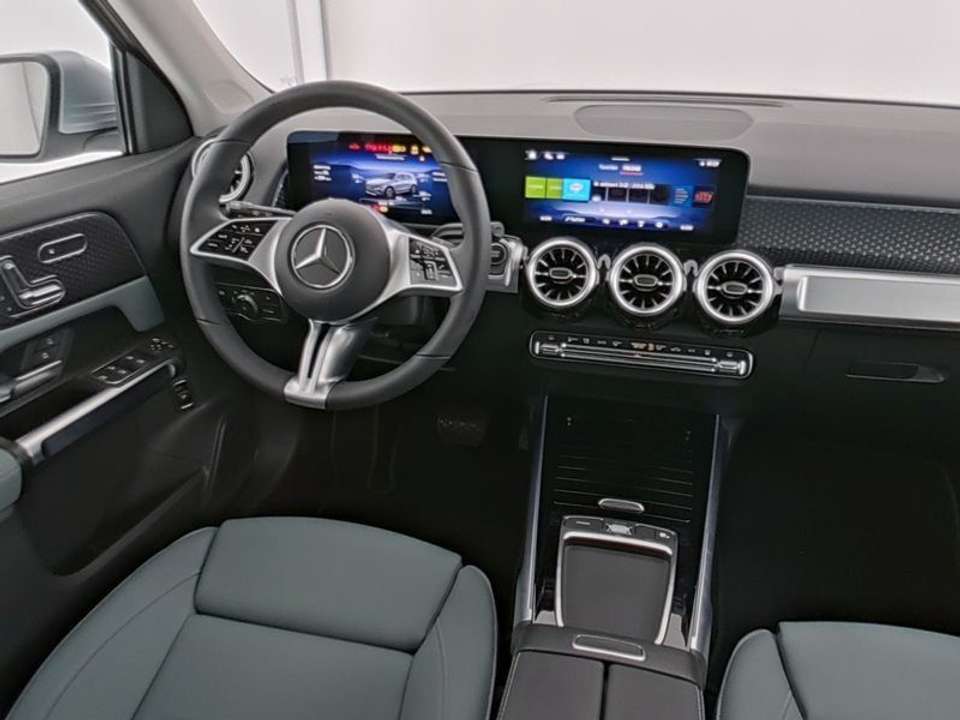 Mercedes-Benz EQB 250 - Imagem 7