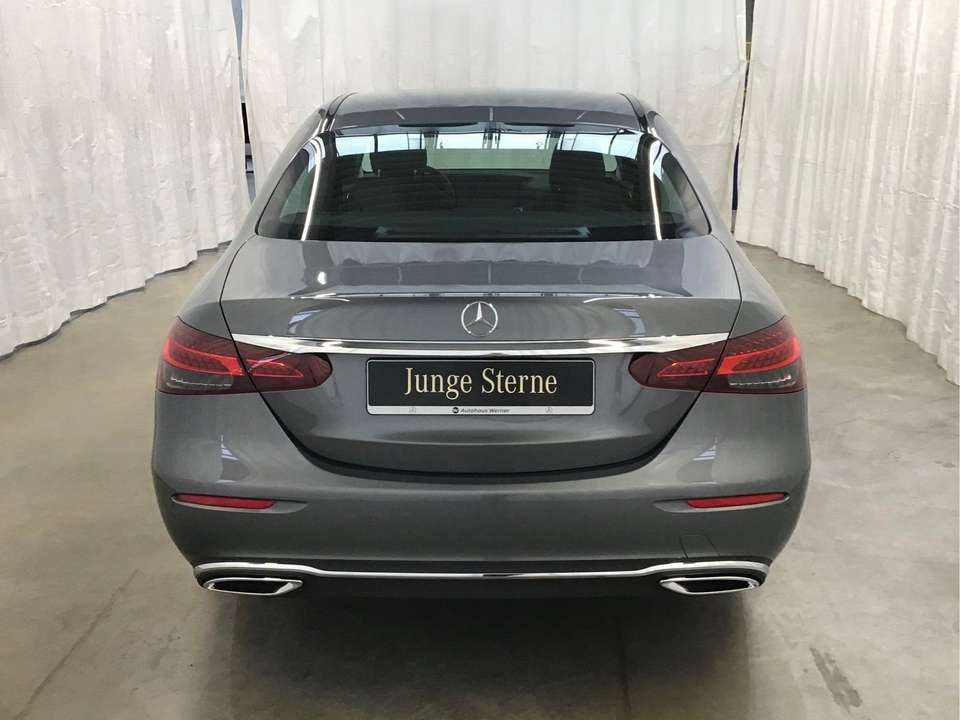 Mercedes-Benz E 200 - Imagem 5