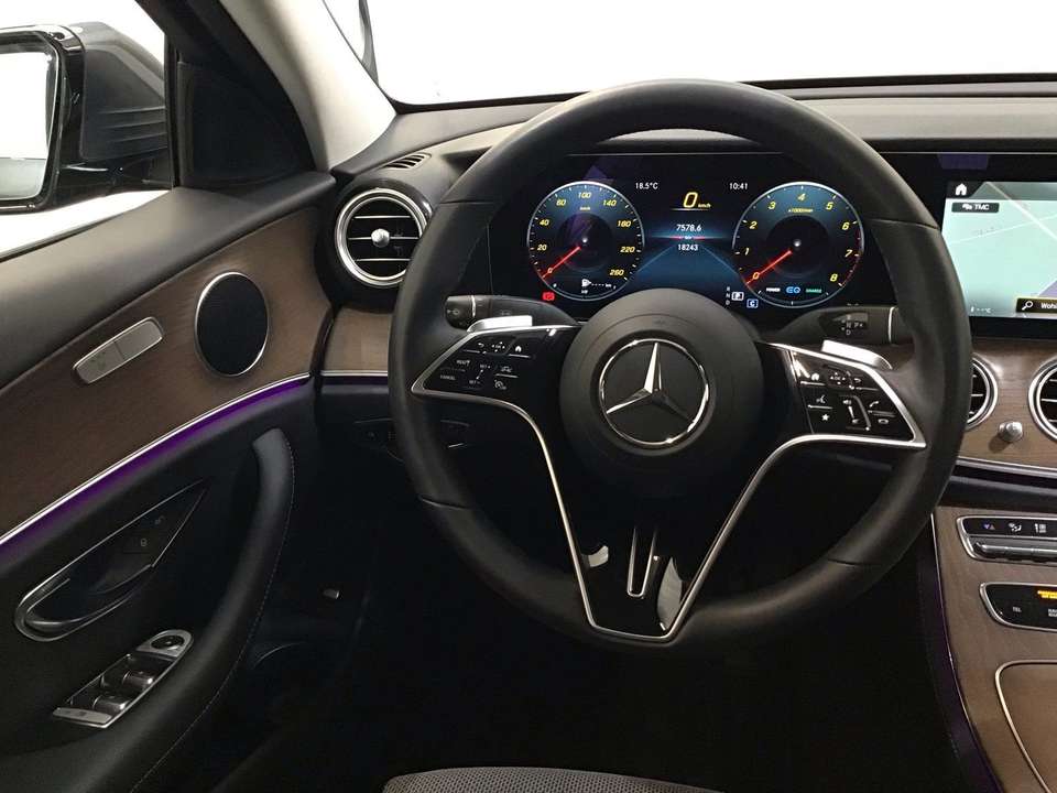 Mercedes-Benz E 200 - Imagem 11