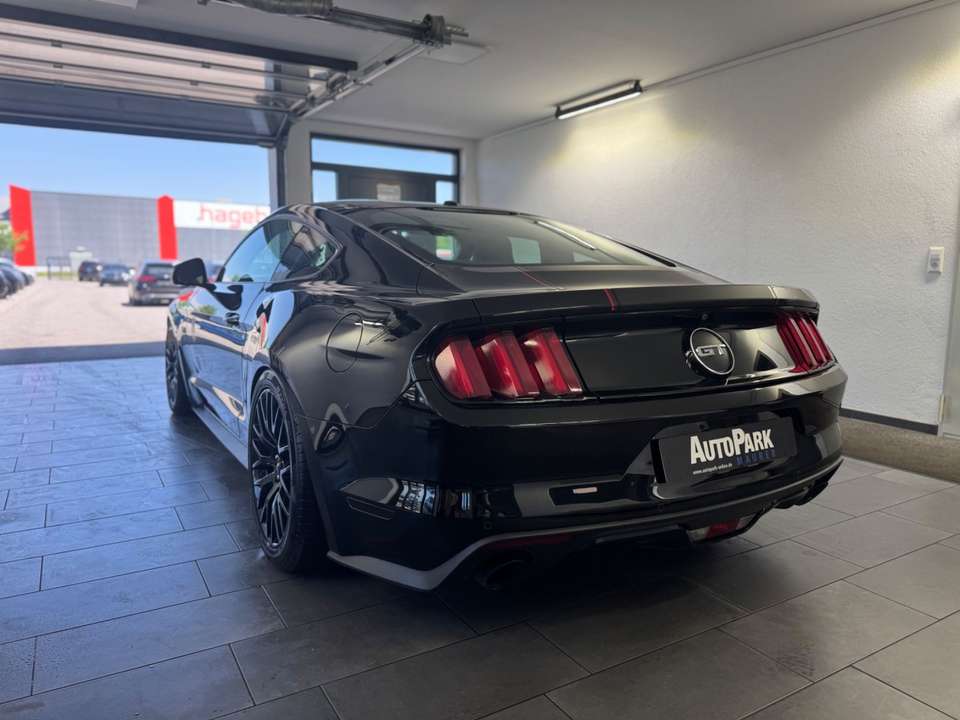 Ford Mustang - Imagem 7