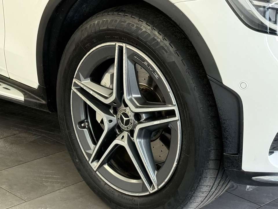 Mercedes-Benz GLC 220 - Imagem 10